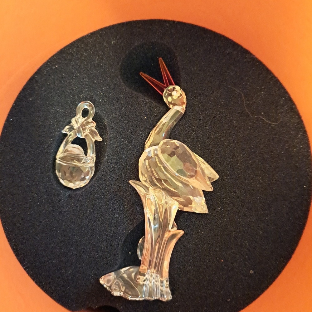 Pristine Swarovski crystal  stork w baby in basket, & original  cylinder 659401 - Picture 2 of 6